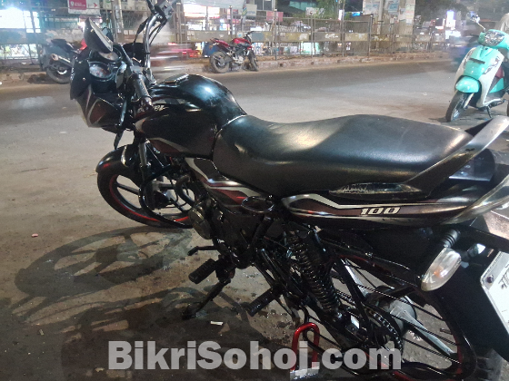 বাজাজ ডিসকাভার 100